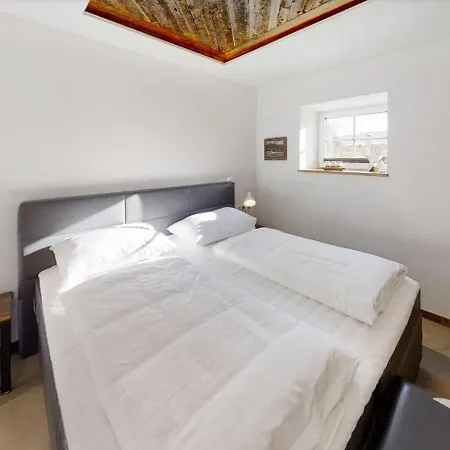 Graceful Top Floor In With Whirlpool *