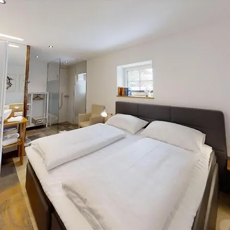 Graceful Top Floor In With Whirlpool Сasa de vacaciones